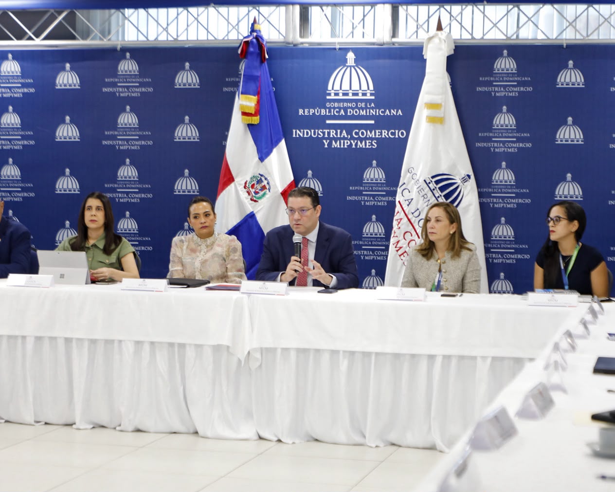  Promipyme presenta  avances 2026  en 10ma Reunión de instituciones adscritas  al MICM